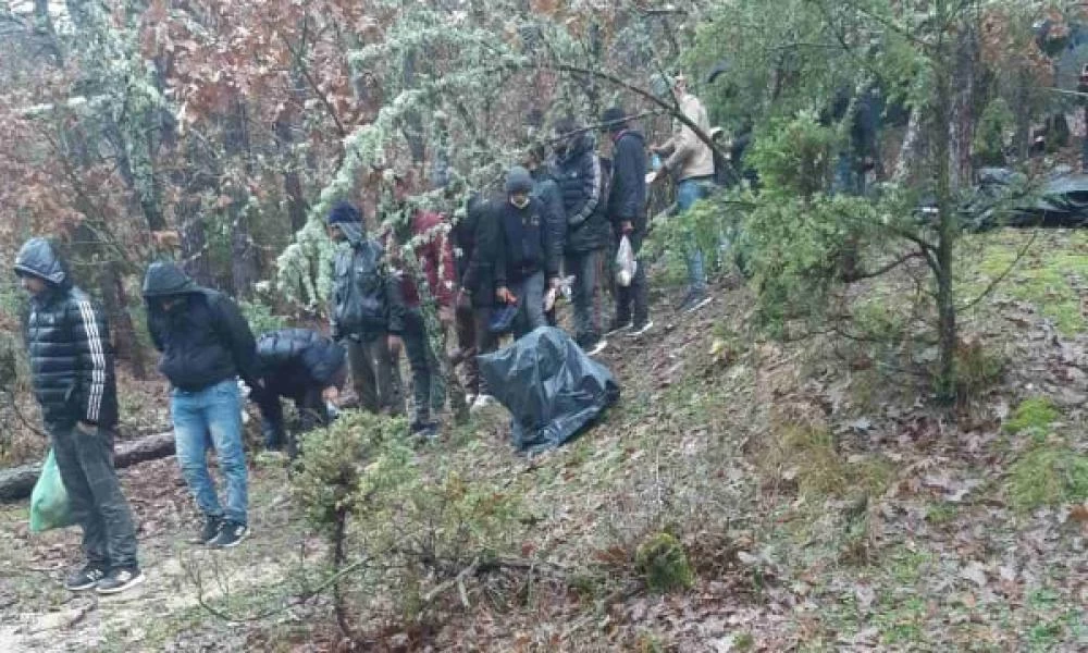 Ανενόχλητοι οι μετανάστες κινούνται στα ορεινά Σουφλίου (βίντεο)